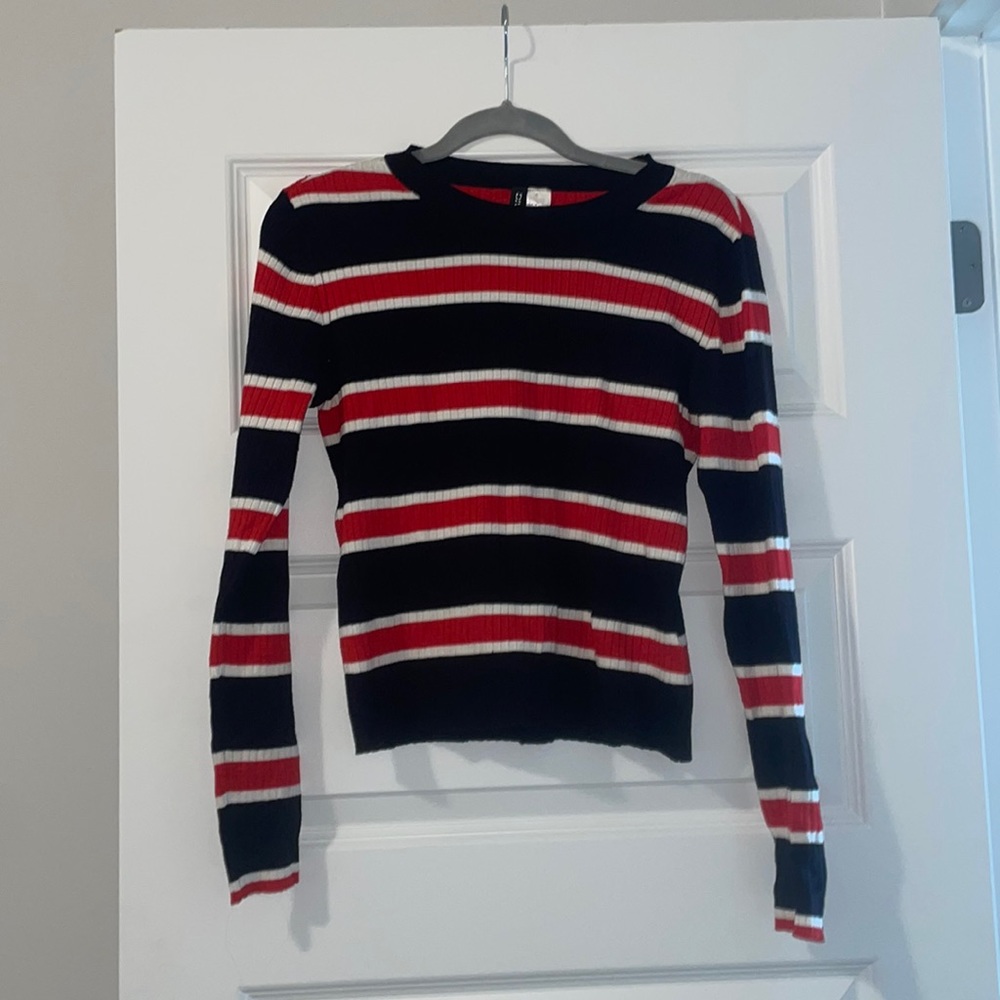 Divided H&M cute long sleeves stripe teeshirt